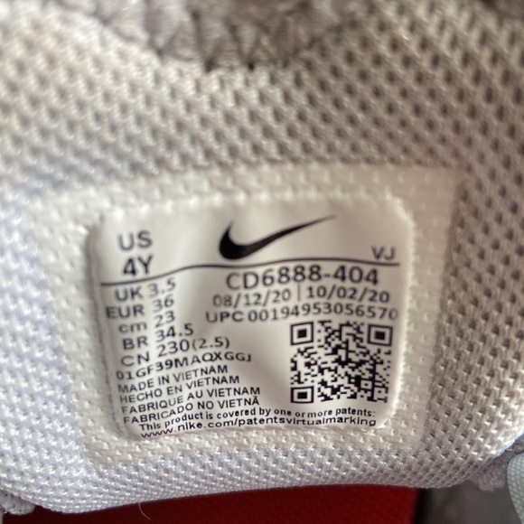 Nike sneakers 4Y ready to run and jump - Picture 4 of 7